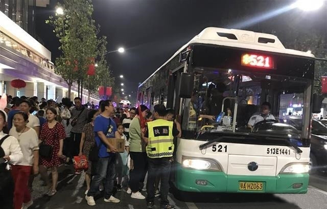 140153782.jpg t01fe83d566b51d61b1.jpg