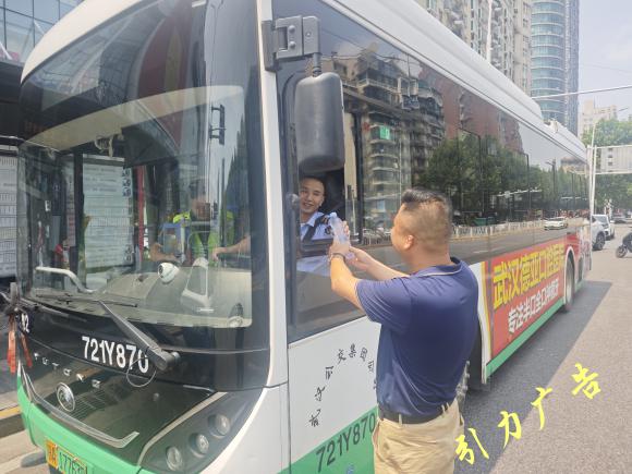 170741128.jpg 972a2daf-dea0-40d9-98d2-e01f3df7f05a.jpg